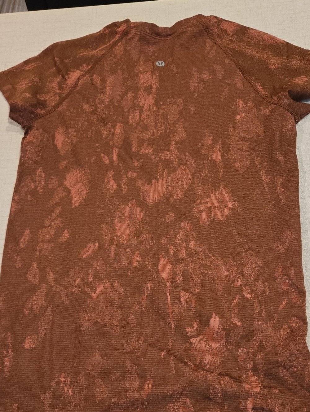 lululemon athletica Women's Short Sleeve Tee - Rust/Copper Floral Jacquard